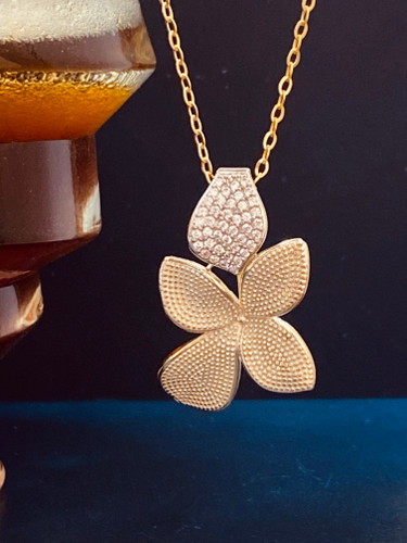 گردنبند جواهرنقره بهشت طرح گلهای بهشتی با زنجیر ظریف زنانه